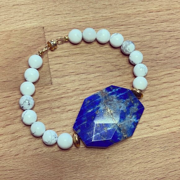 Lapis-howlite bracelet with magnetic clasp - Picture 1 of 1